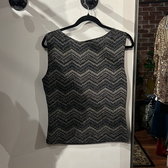 Slinky sparkle holiday scoop neck tank top with chevron print Metallic - Picture 3 of 3
